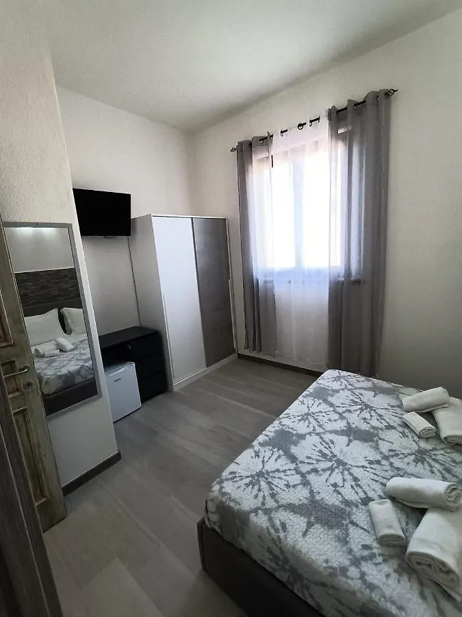 The Sunrise Hotel San Teodoro  Guest house