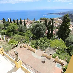 https://casa-cuseni-maison-de-charme.sicilyhotelsitaly.net