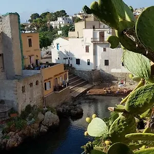 https://la-caletta-santa-flavia.sicilyhotelsitaly.net